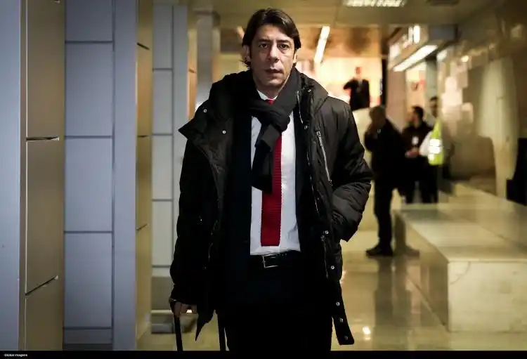 pg模拟器-鲁伊·科斯塔：博阿斯在撒谎，本菲卡没有球员年薪800万欧