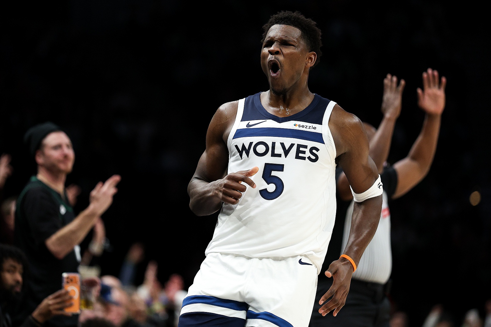 pg电子-阿里纳斯：华子配得上更多MVP讨论 他攻防出色&amp;进步体现在战绩上