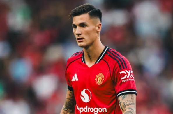 pg游戏-谢林汉姆：踢枪手姆伯莫还得踢中锋，谢什科现在还难担大任