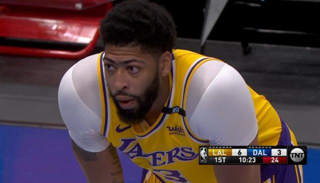 pg试玩-万事开头难！复出首战的浓眉哥，一切都是生疏的